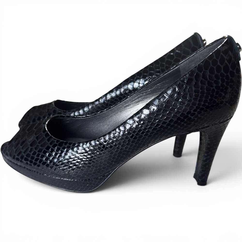 Stuart Weitzman Peep Toe Python Pumps Black Snakeskin Women Size 8M Stilettoβ